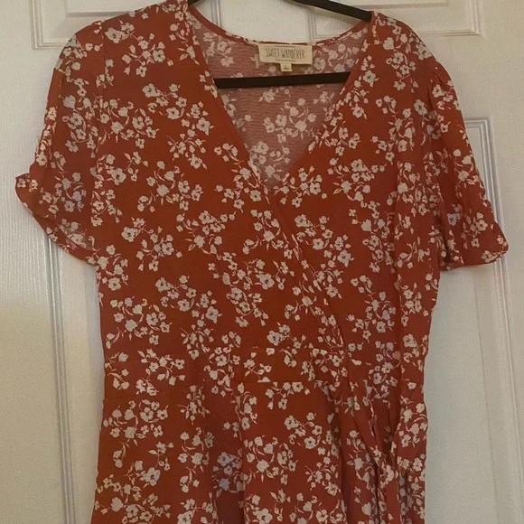 Sweet Wanderer Coral Floral Dress - Picture 3 of 5